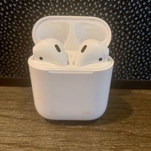 Apple AirPods